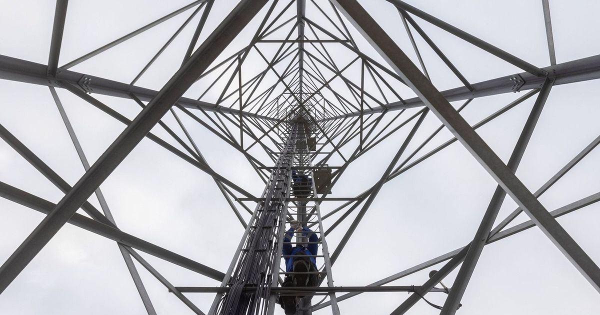 “Telecom Egypt” expected to buy offers at the beginning of 2025 to buy his towers pursuit