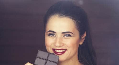 The benefits of dark chocolate with photos