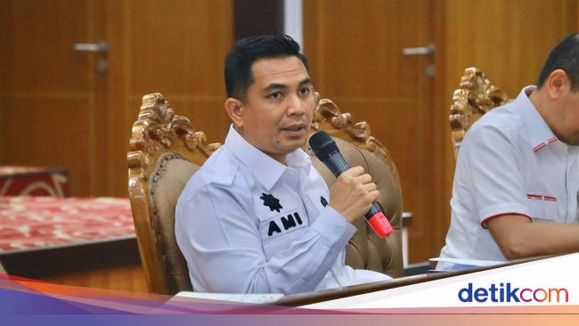 Pekanbaru -Regional Government has cut the official car budget from the head of OPD to 11 billion RP
