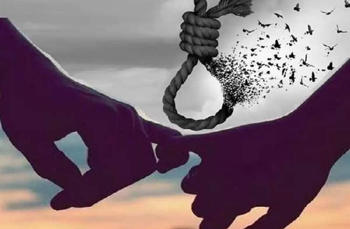 Pratapgarh, dragged marks found in the potato field, damper to the tree, the state of murder in the event of finding the body of a young woman on the loop