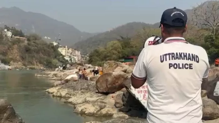 Rishikesh will be disappointed by tourists who have visited, police have banned many Ganges Ghats – tourist access to Rishikesh several ganga ghats