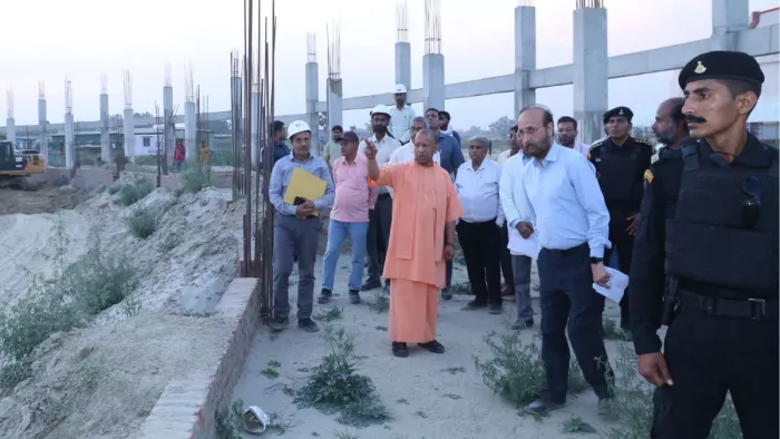CM Yogi in Gorakhpur: CM Yogi meeting with teachers, said – The University of Gorakhnath has become a role model for educational institutions – Yogi Adityanath assesses the progress of Maharishi Gorakhnath University, asking for modern teaching methods