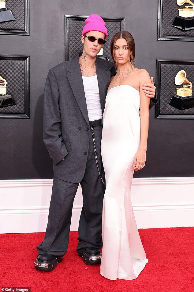 Justin Bieber and Wife Hailey Put On A United Front As They Walk Arm-In-Arm to Dinner In Los Angeles Amid Rumours of Marital Strife – ryan