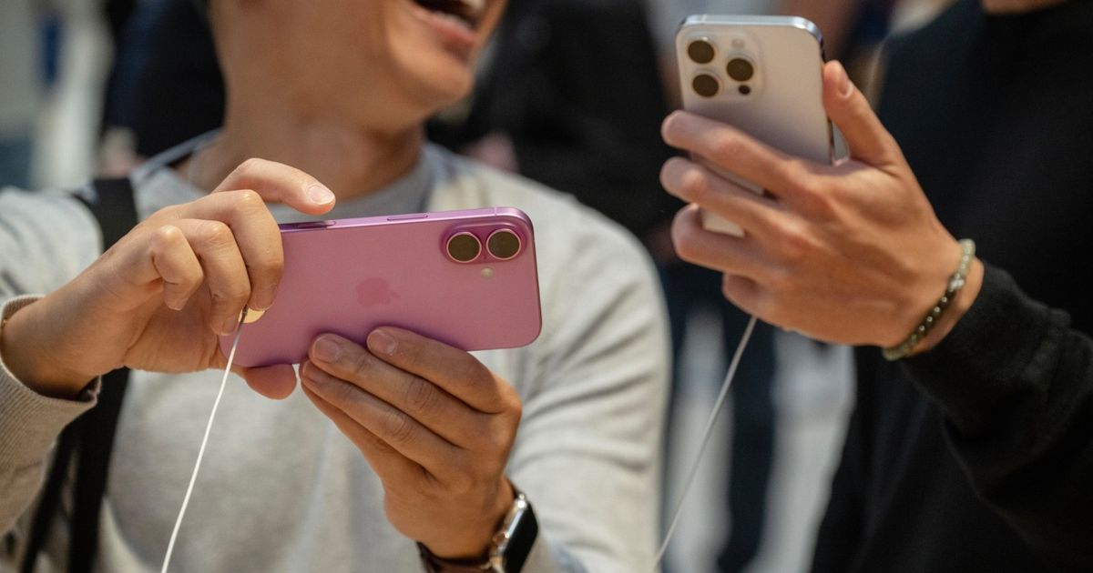 “Apple” is considering manufacturing “Mac” devices and headphones in a compact communication unit