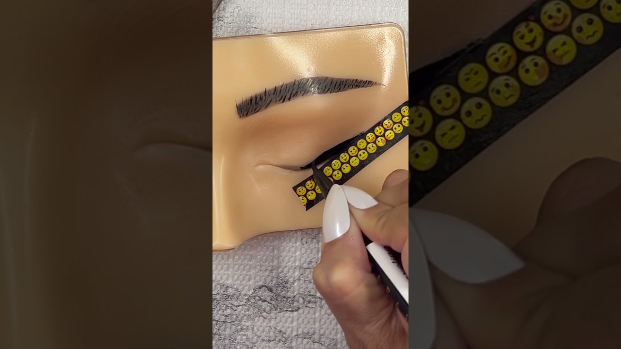 Gold Digger STORYTIME while doing a cat eye makeup look 👀 – ryan