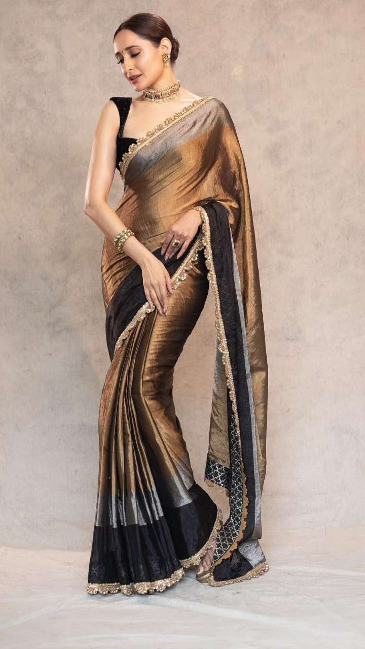 Man Dev will be fed when Saris will carry like Pragya Jaiswal