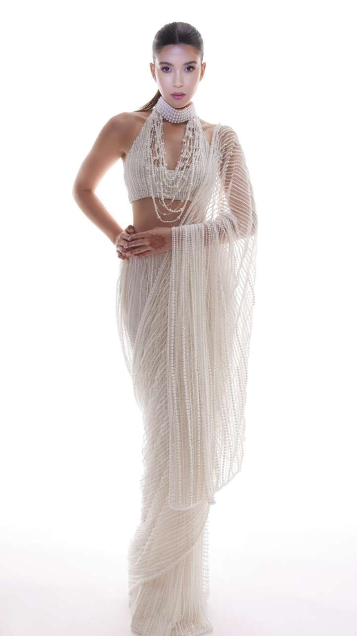 Beautiful trending ethnic like Shanaya- wearing Western attire will be seen incredibly