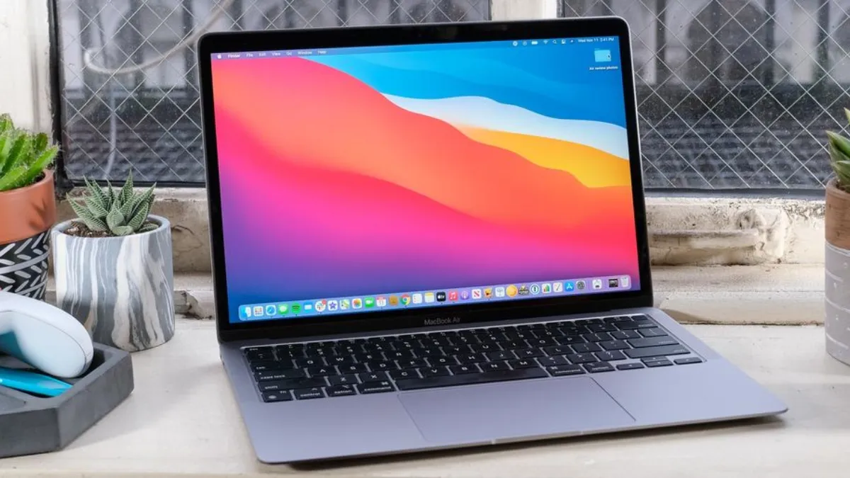 Top-reviewed Apple MacBook Air laptops for everyday and pro-level use