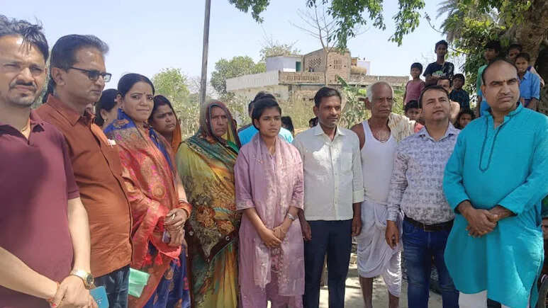 Carpenter’s daughter scored the Bihar Board Class 10 exam with 98% marks