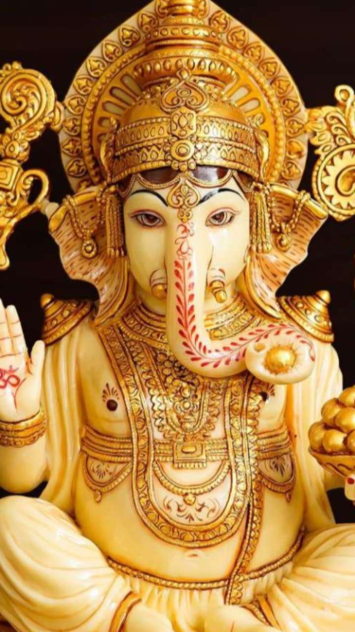 Offer these two things in worship of Ganesha, you will get rid of the financial crisis