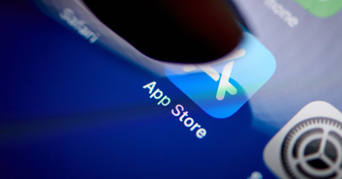 The European Union warns “Apple” against the geographical blocking of its services