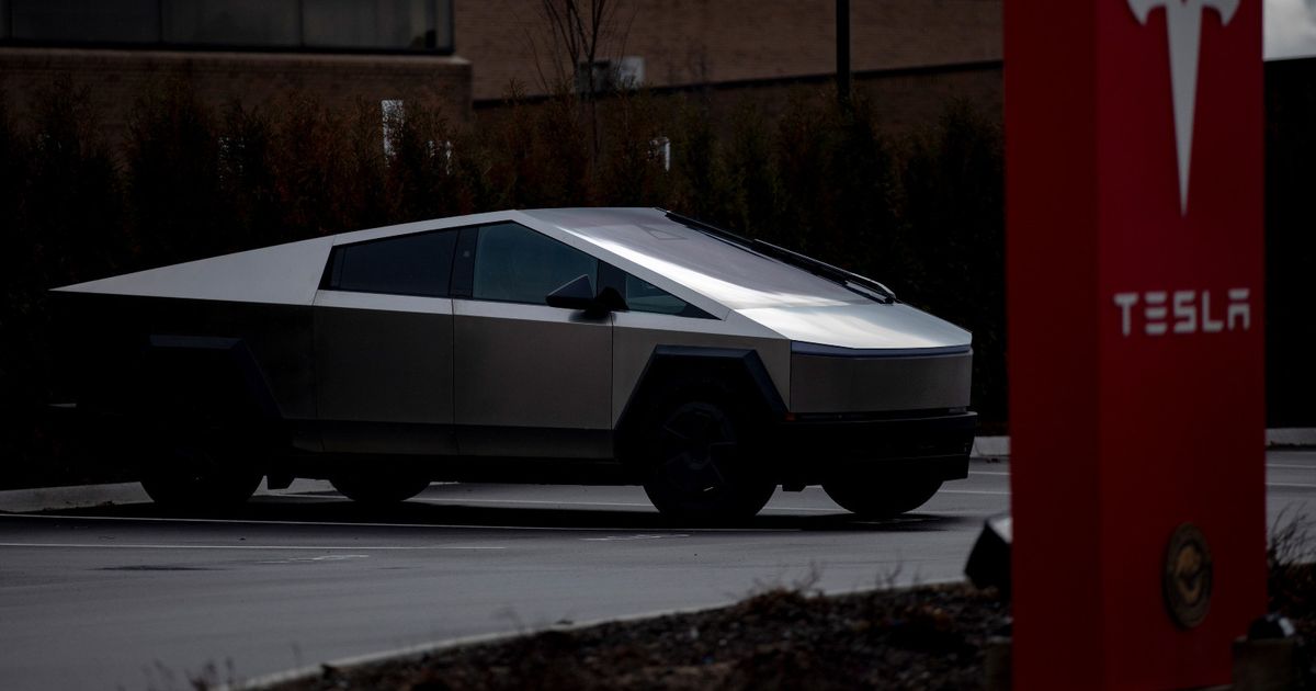 An analyst lowers the target price for “Tesla” share 43% due to a mask and tyrm