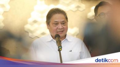 Airlangga said Prabowo will announce RI’s attitude towards Trump’s tariff tomorrow