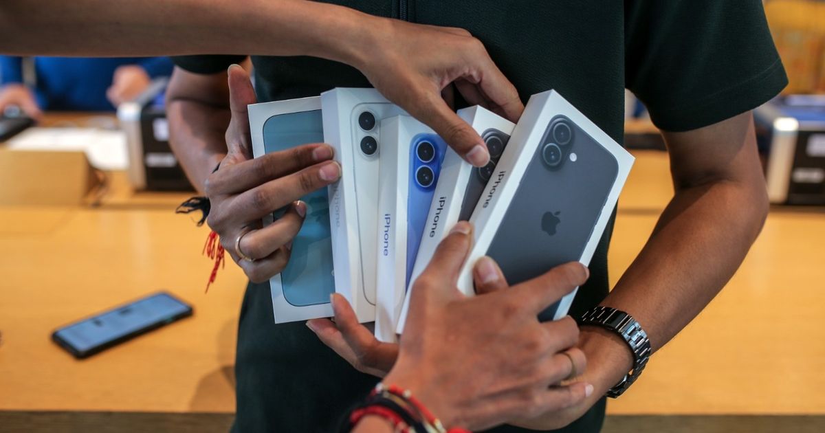 IPhone exports of India jump in 6 months to six billion dollars