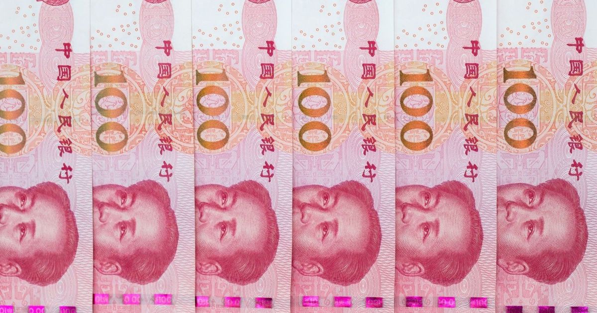 The yuan falls to its lowest levels ever outside China with the increase in the trade war