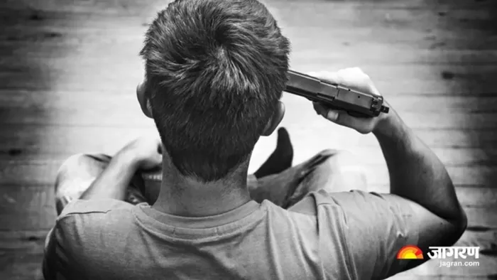 Up News: Up Police Constable in Lucknow, shot in the Temple of Revolver – Up Police Constable Committees Suicide in Lucknow
