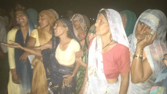 The dead body was thrown into the bush after he killed a woman who became an obstacle in illegal relations, the report that they had missing themselves in the police station