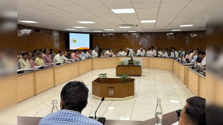 Agricultural Minister Kirori Lal Returns, Handle Work After 9 Months