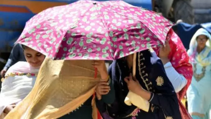 Himachal News: Rain and snowfall offer relief from heat, wings that bloom tourists; Yellow alert in many districts for four days – Rainfall Snowfall Ligt illuminated