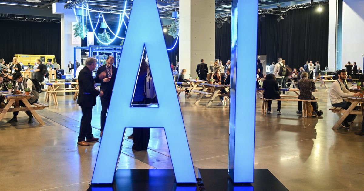 The artificial intelligence market approaches a trillion dollar by 2027