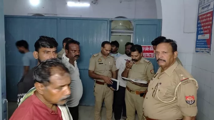 Sensation of the murder of mother -daughter: Neighbors complained when the smell of a closed house, all trembled after seeing the inner view – Mother daughter murder in Agra suspicious man who is absolutely