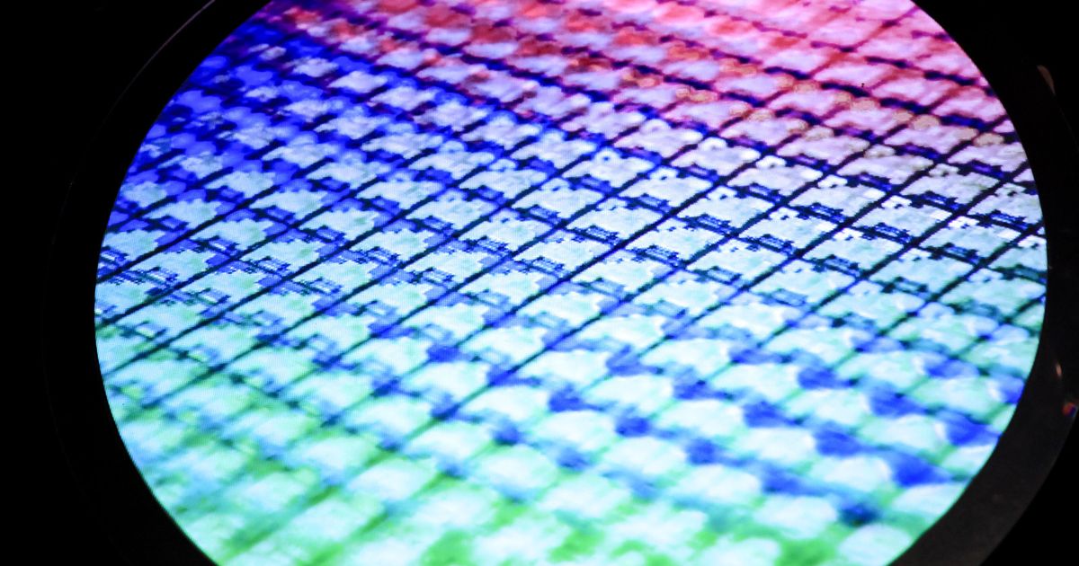 “TSMC” and “Samsung” are looking for the creation of chip factories in the Emirates with $ 100 billion