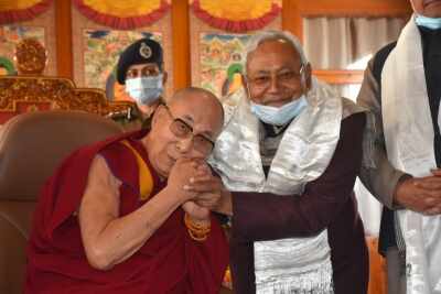 Nitish Kumar met religious leader Dalai Lama after reaching Bodh Gaya, agreed to the inauguration of the Buddha Samyak Darshan Museum