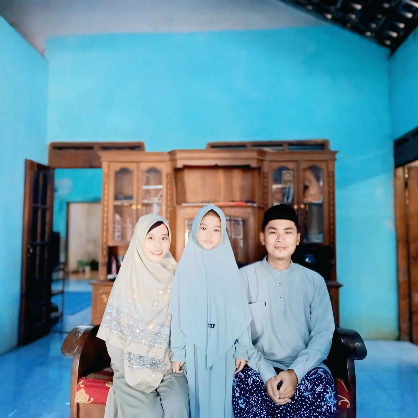 Taqabballahu Mina Wa Minkum Minal Aidin wal Faizin, mohon maaf lahir dan batin… – ryan
