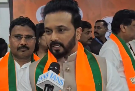 Former cricketer in BJP Kedar Jadhav said, unprecedented development led by Modi and Fadnavis took place