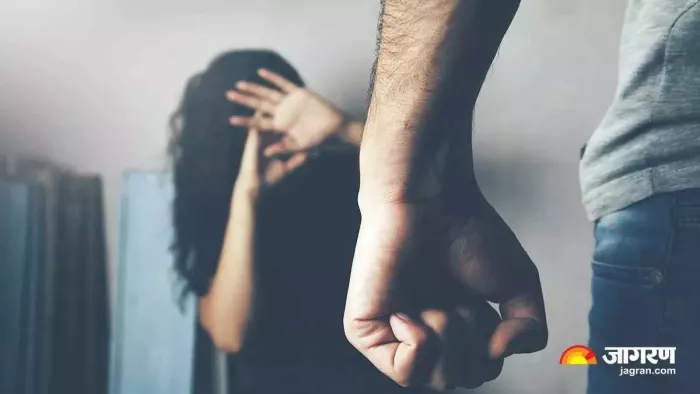 Punjab crime: Woman did not return from the girl at night, with blood on her husband’s head; Rod and Baseball Bat Badly Beaten – Man beat woman because of suspicion on her character in Gurdaspur she is admitted to hospital