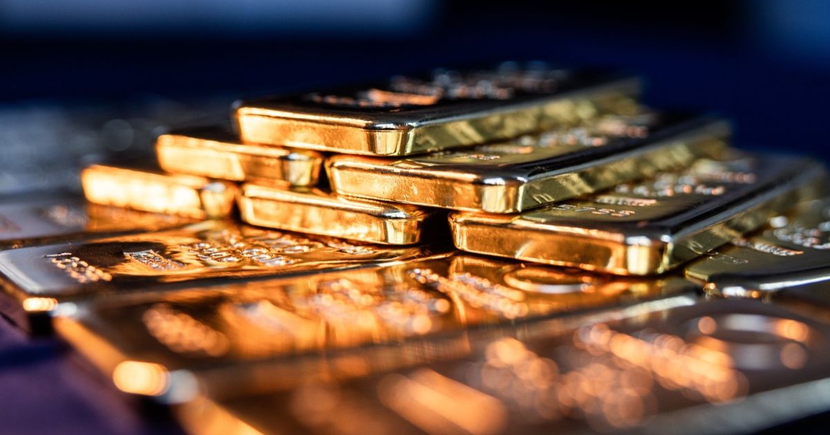 The price of gold draws a slight rise after the operation of the profit