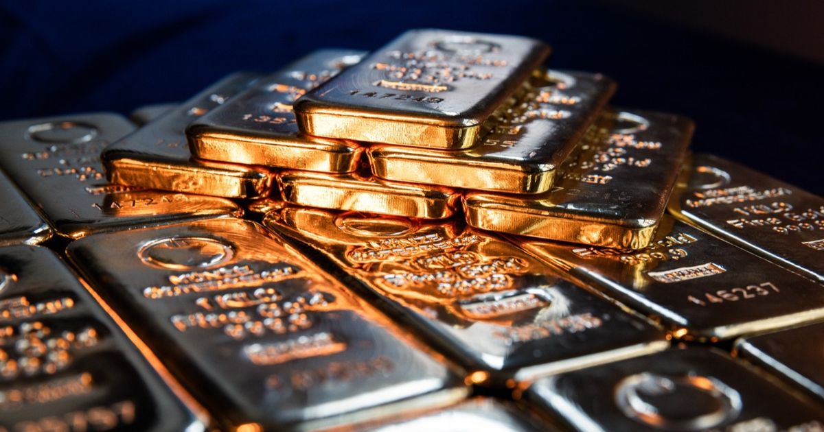 The price of gold decreases from its standard level amid the profit of profit