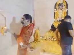 Rahul Gandhi, who came out in support of Julie on Temple Edition, see the congress in the video
