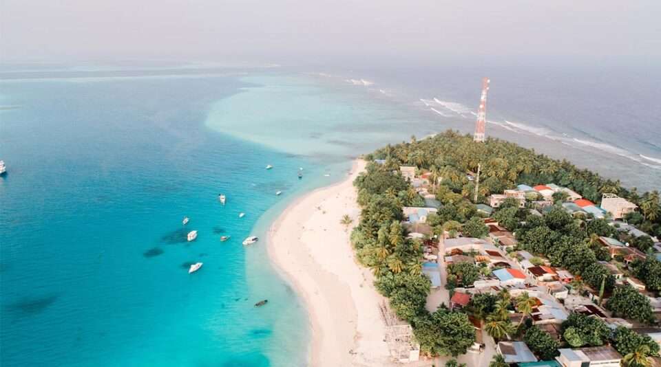 Visit Maldive in this way in a low budget, do these easy tips