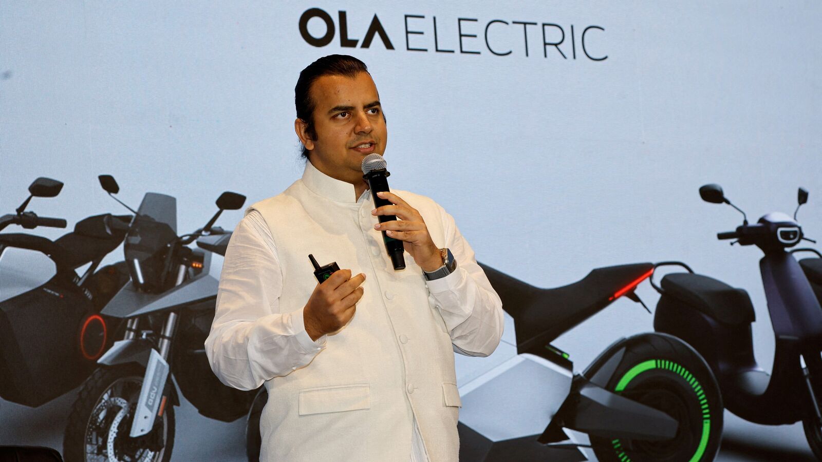 MultiBagg Ai -Founder Slams Ola Electric CEO Bhish Aggarwal: ‘Hosting Models is not innovation’ | Today news