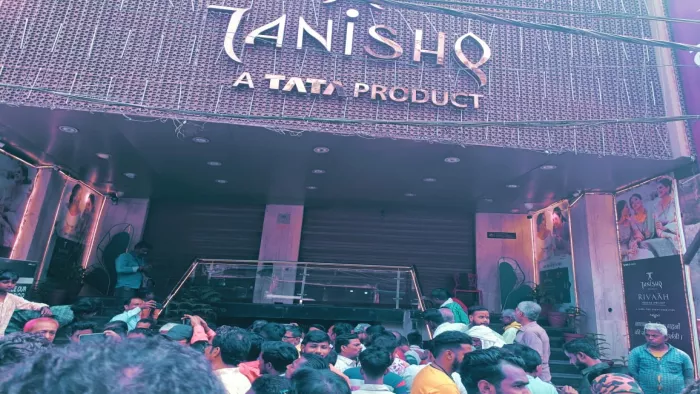 Ara Tanishq Loot: Another great announcement in Tanishq Robbery, a robber opened the shocking secret – another great revival