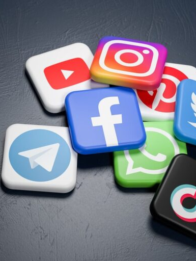 Influencer play with rules