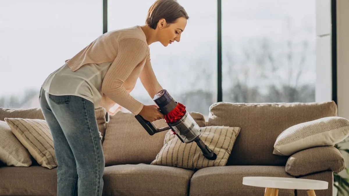 Which vacuum cleaner is best for cleaning banks? Couch Care made easy