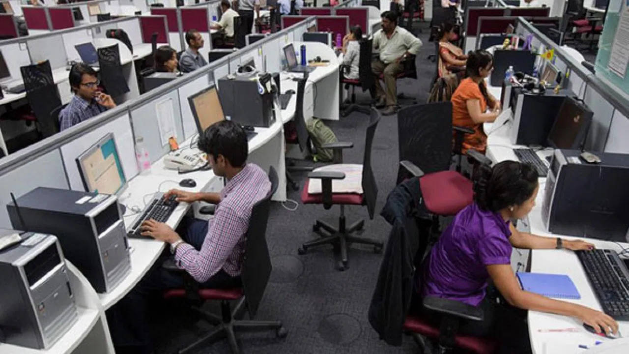 New rule of the Indian technical company, employees will be fined 1 lakh for the harassing colleagues on vacation