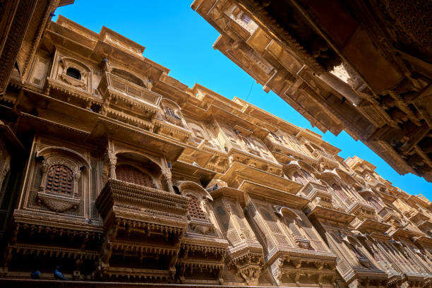 Sonar is based in the shadow of the fort, the Patvas mansion, in this 2 -minute video, its royal sentiment and beautiful carving work