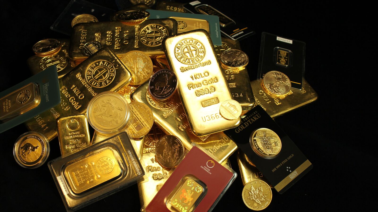 Gold Price Today: MCX Gold hits fresh record height; Should investors buy or book profits? | Einsmark news