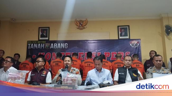 RP 2.3 billion to counterfeit money trader in Bogor threatened with 15 years imprisonment
