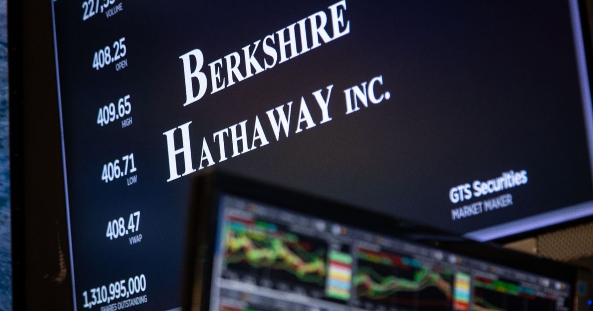 Liquidity “Berkshire” is a record after reducing the share in Apple for half