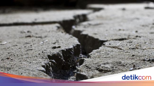 The testimony of residents was shaken by the earthquake of M 4.1 Bogor City: Runing Canopy