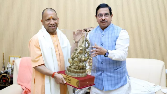 Prahlad Joshi Said-Solar work by Ayodhya-Varanasi is ideal for other state-ayodhya and Varanasi models of solar power for other states, says Prahlad Joshi, says Prahlad Joshi Said-solar work by Ayodhya-Varanasi.