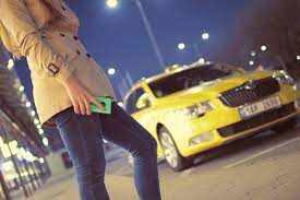 Are you going to book a taxi on New Year’s Eve? So first take these security tips in your mind