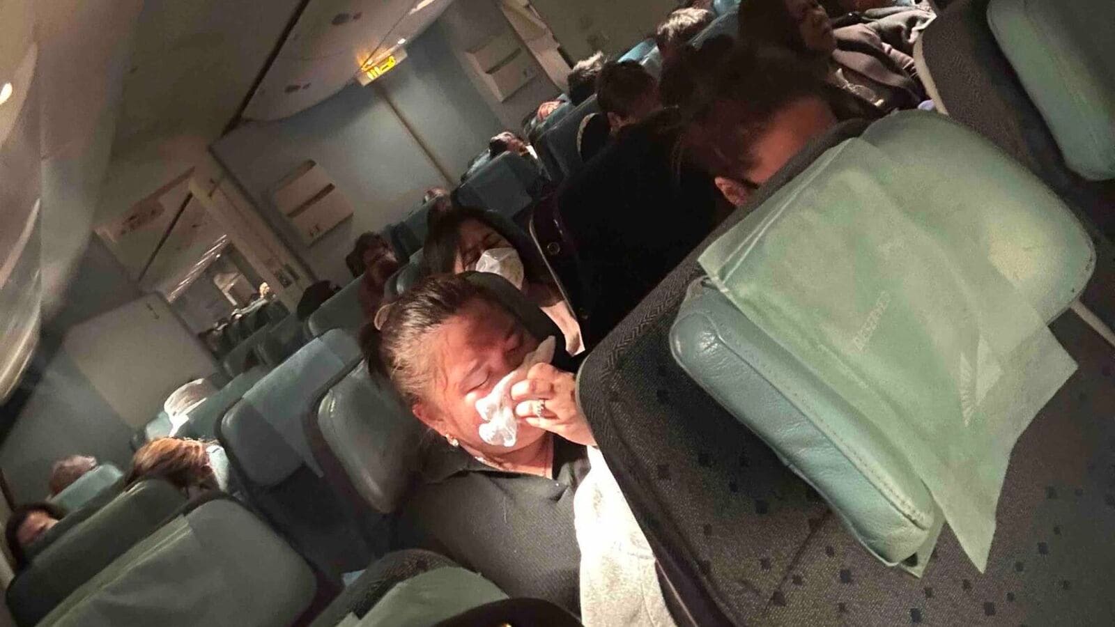Smoke fills Philippines-LA flight with 359 on board; Probe on: Watch Video | Today news