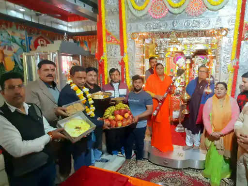 Shranganagar Balaji Shri Kishan Pitar Ji praised the glory of Dham, dedicated in large numbers