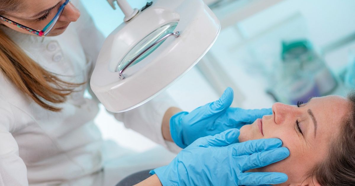 Dry skin .. causes, symptoms and methods of prevention