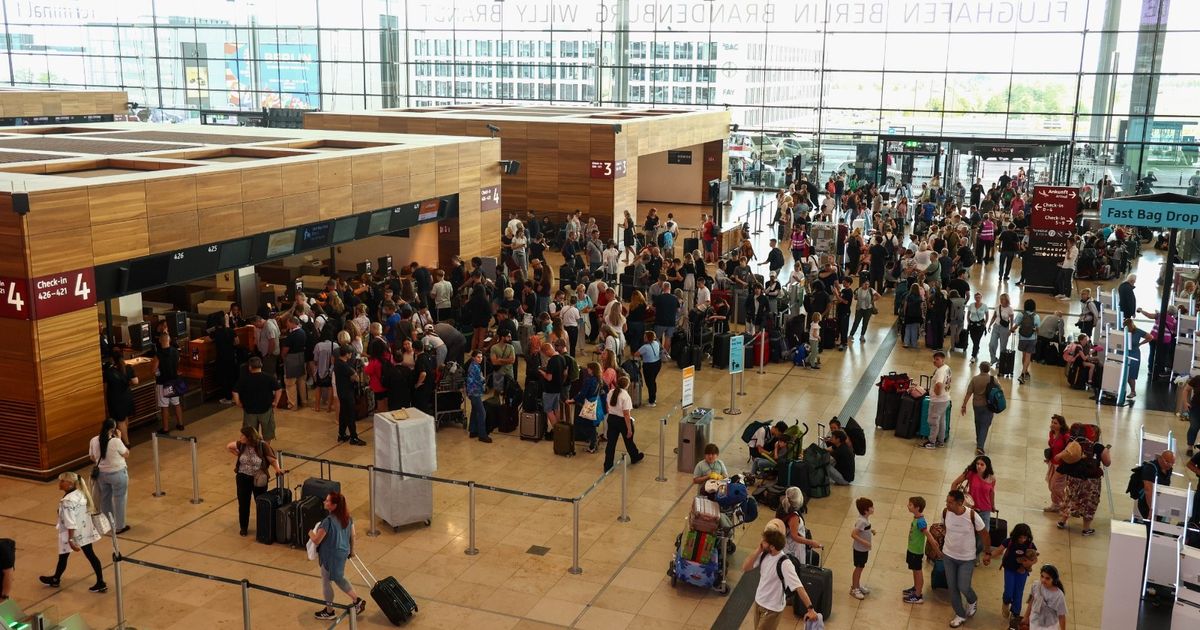 Paralysis in the services of businesses, banks and airports around the world after a technical failure